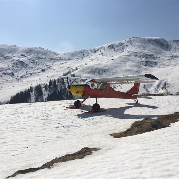 - Aprile 2021 - Foto di Marco Bulgheroni - <p>Altra splendida giornata di sole sulla neve... in aereo!</p>
